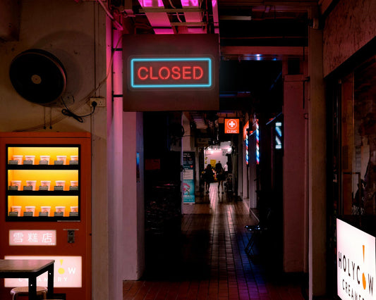 Closed Neon Sign